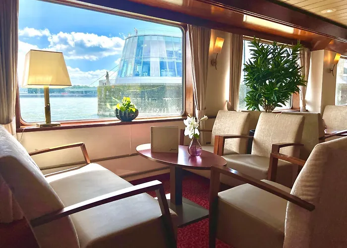 River Altstadt-sued Hotel 4*