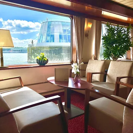 River Altstadt-sued Hotel 4*