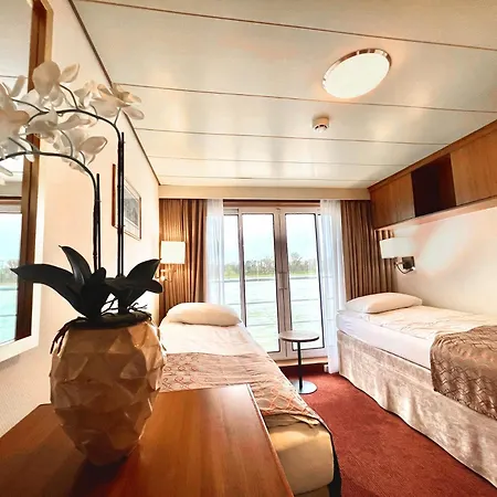 River Altstadt-sued 4*